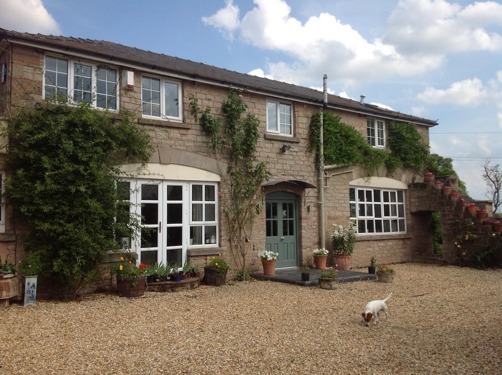The Coach House Bed & Breakfast Ross-on-Wye ภายนอก รูปภาพ
