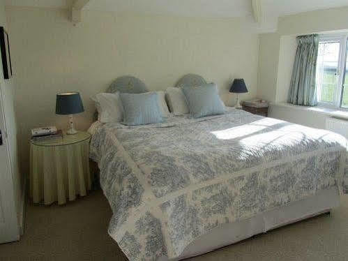 The Coach House Bed & Breakfast Ross-on-Wye ภายนอก รูปภาพ